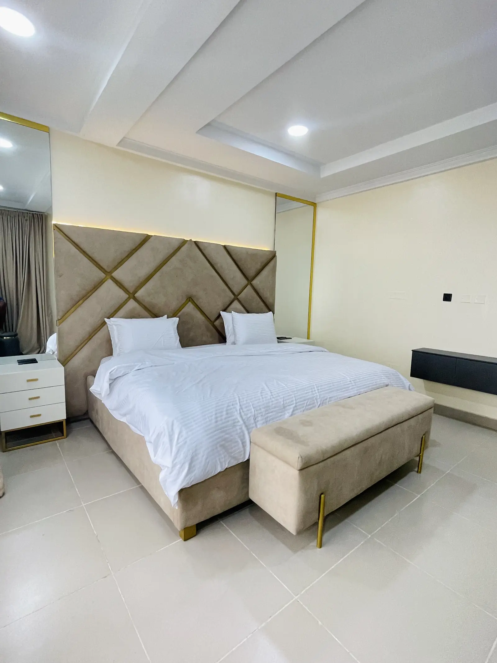 Second bedroom seen from the doorway